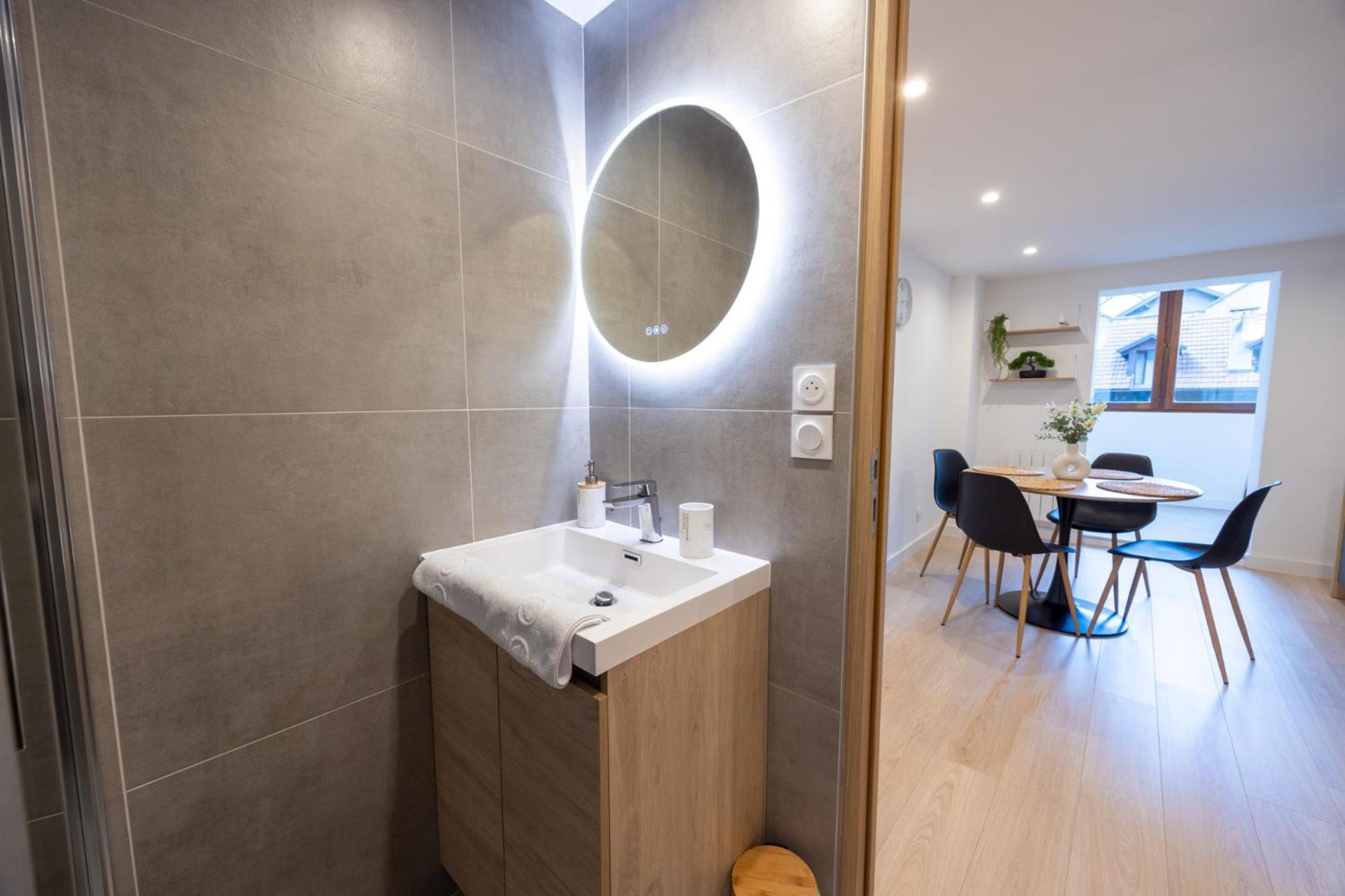 Destination Royale Apartment Анси Екстериор снимка